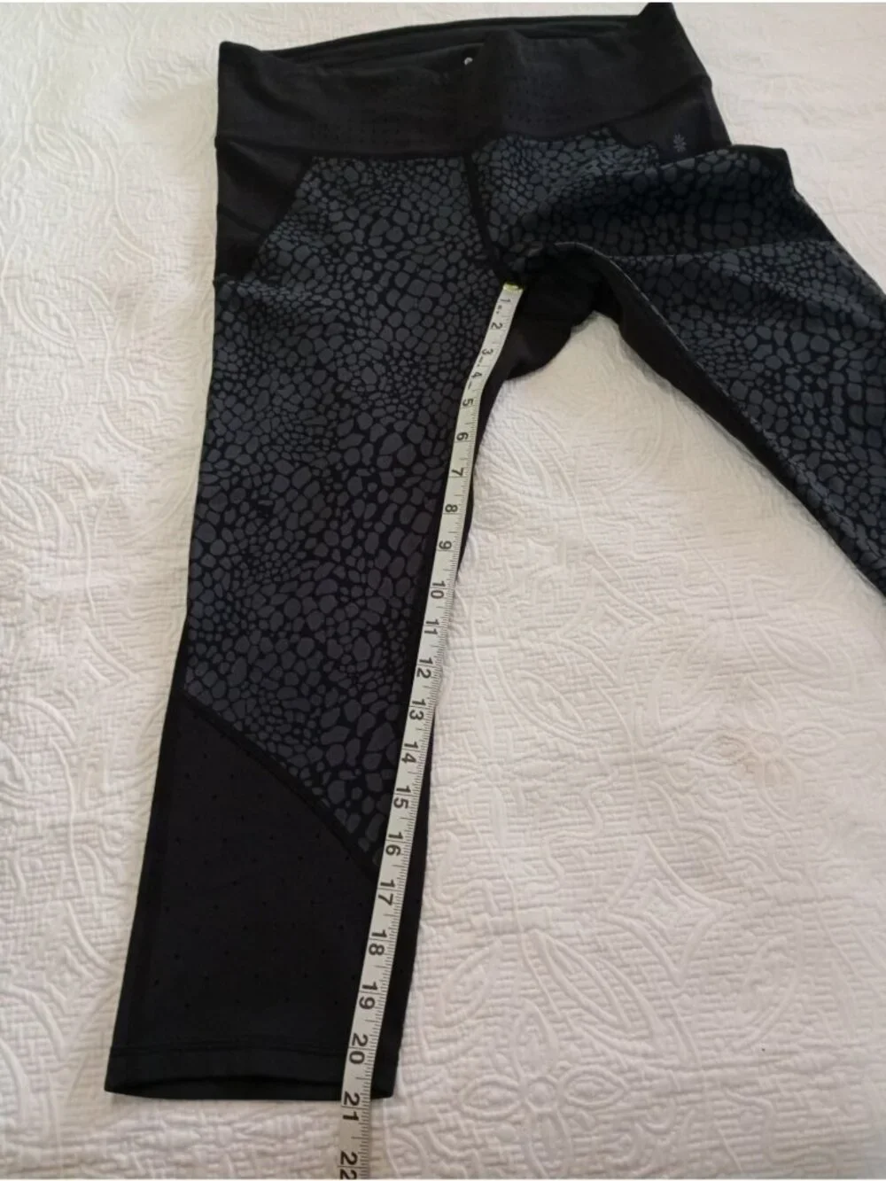 Athleta used good
